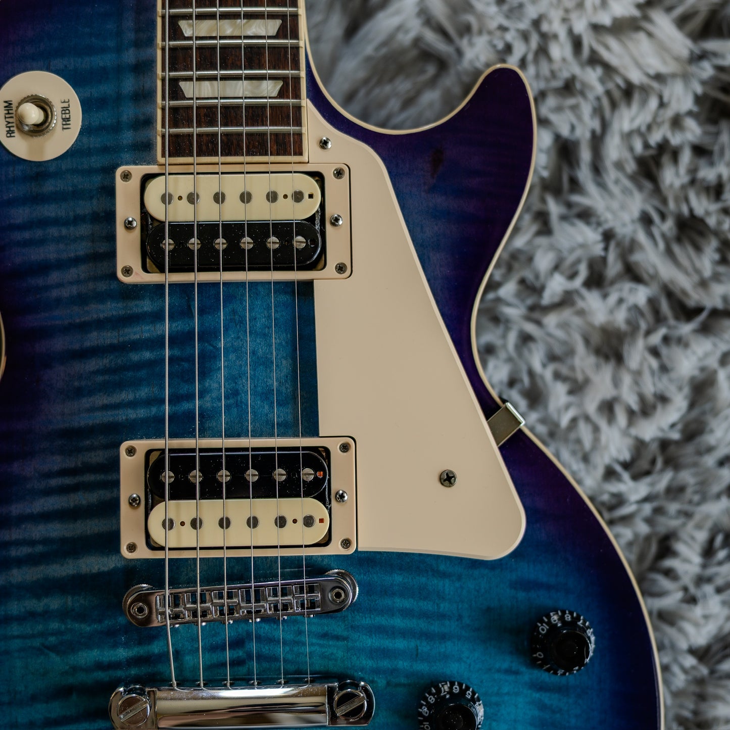 Stunning Gibson Les Paul Traditional Pro V 2019 - Present - Blueberry Burst
