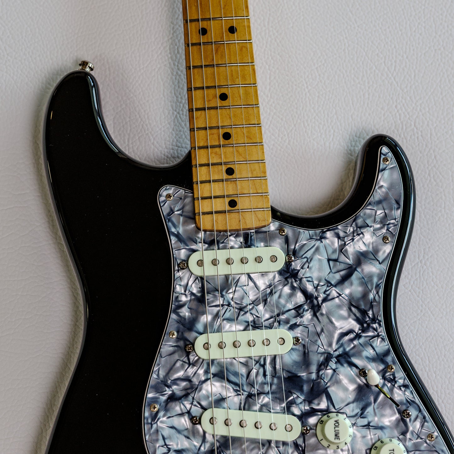 1998 Fender Standard Stratocaster – Black Maple Neck | Upgraded Pickguard | MIM