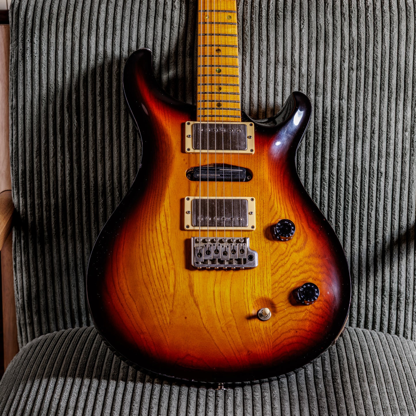 PRS Swamp Ash Special with Maple Fretboard 1996 - 2009 - Tri-Color Sunburst