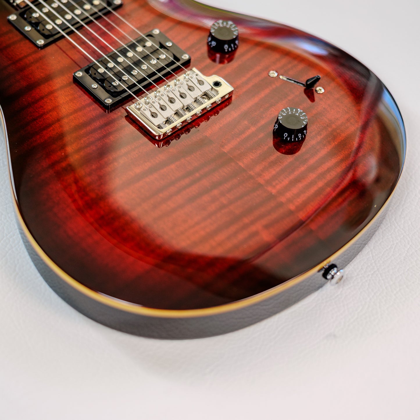 PRS SE Custom 24 2018 - 2019 - Fire Red Burst