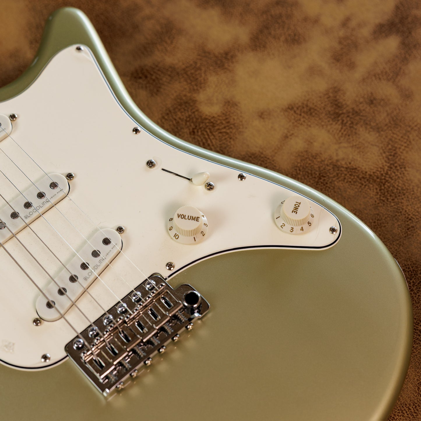John Page Classic Ashburn 2010s - Inca Silver