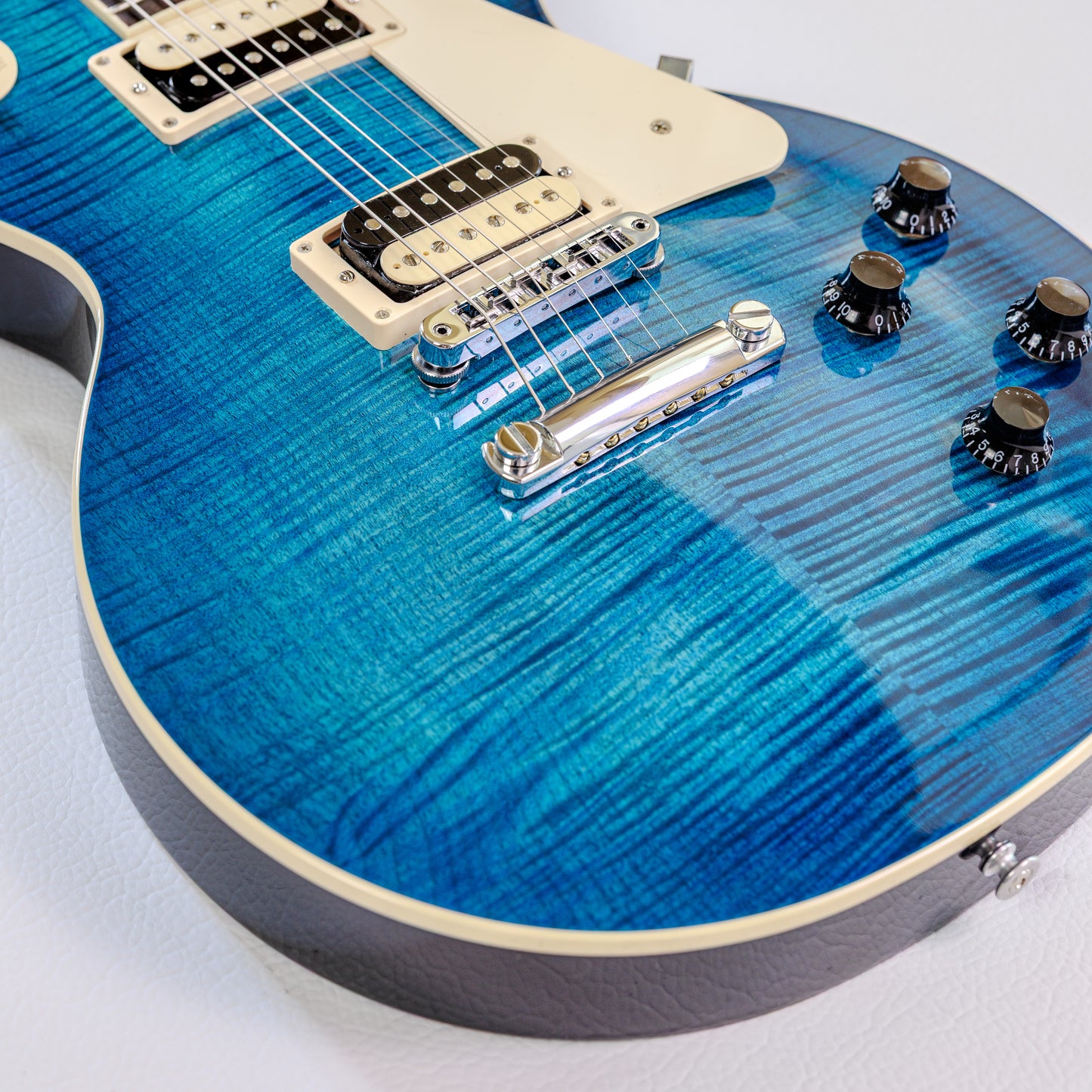 Gibson Les Paul Traditional Pro V 2019 - Present - Ocean Water Perimeter