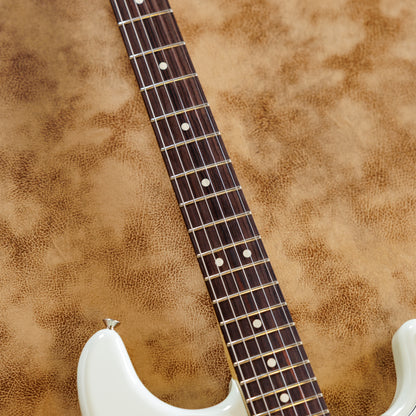 Minty Fender Deluxe Roadhouse Stratocaster with Rosewood Fretboard 2014 - 2015 - Sonic Blue