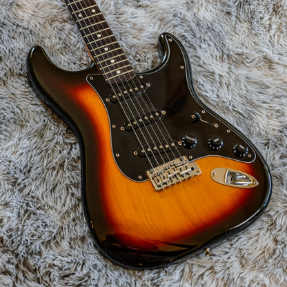 Fender Classic Player '60s Stratocaster with Rosewood Fretboard 2007 - 2018 - 3-Color Sunburst