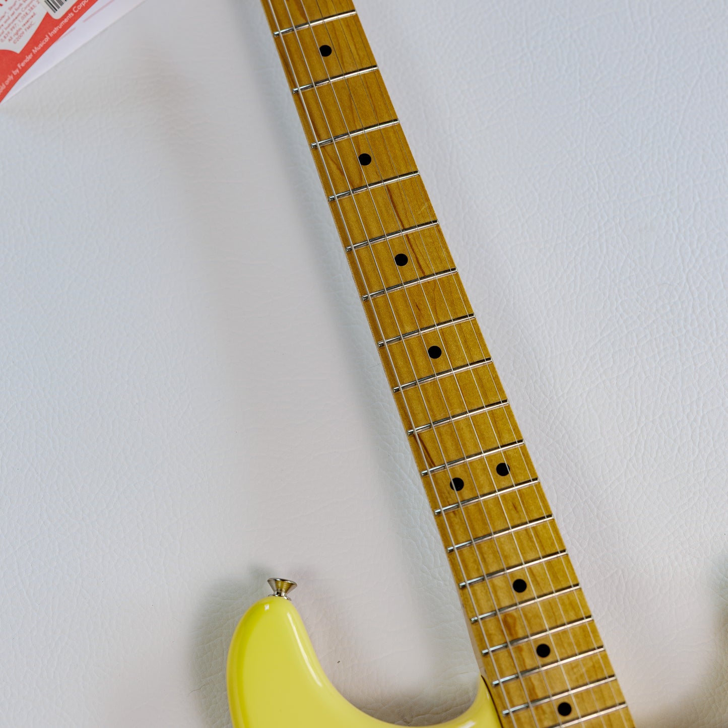 Fender Deluxe Roadhouse Stratocaster with Maple Fretboard 2016 - Vintage White