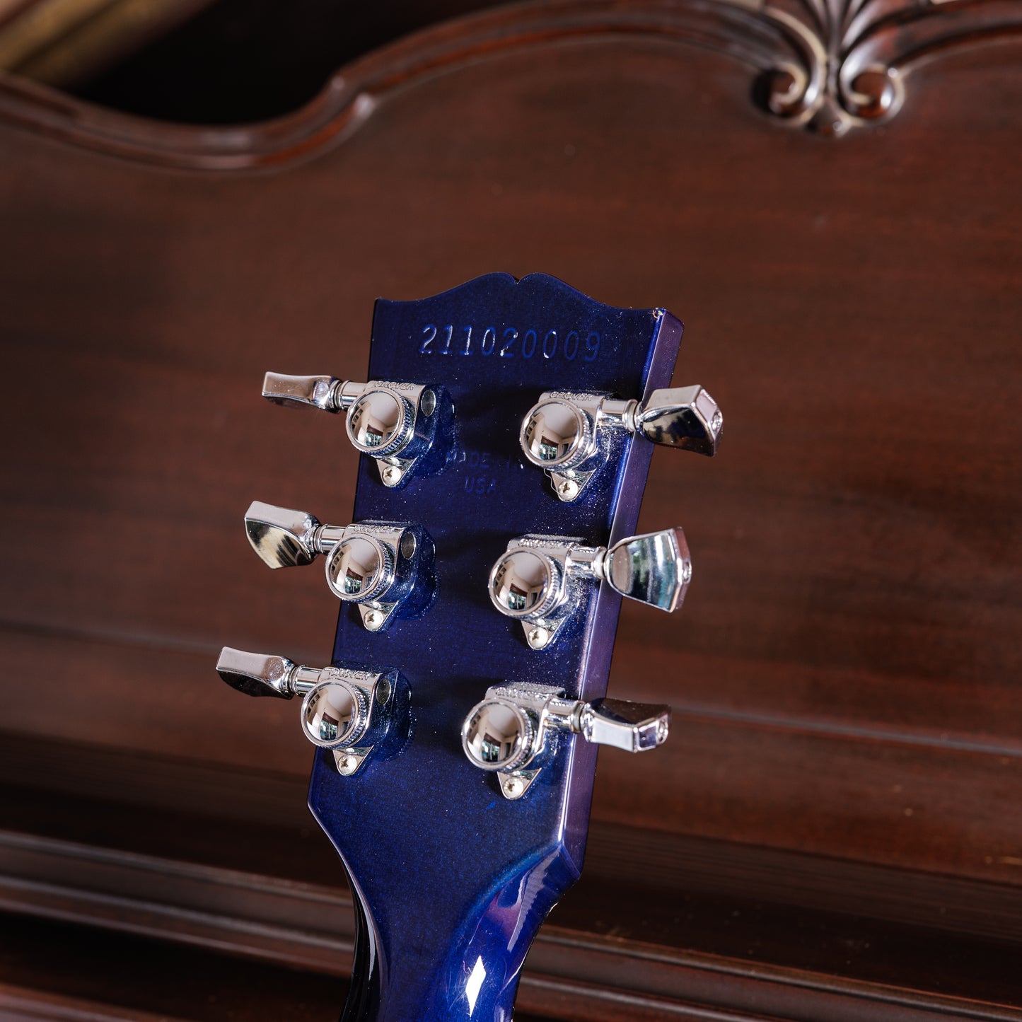 Gibson Les Paul Traditional Pro V 2019 - Present - Blueberry Burst