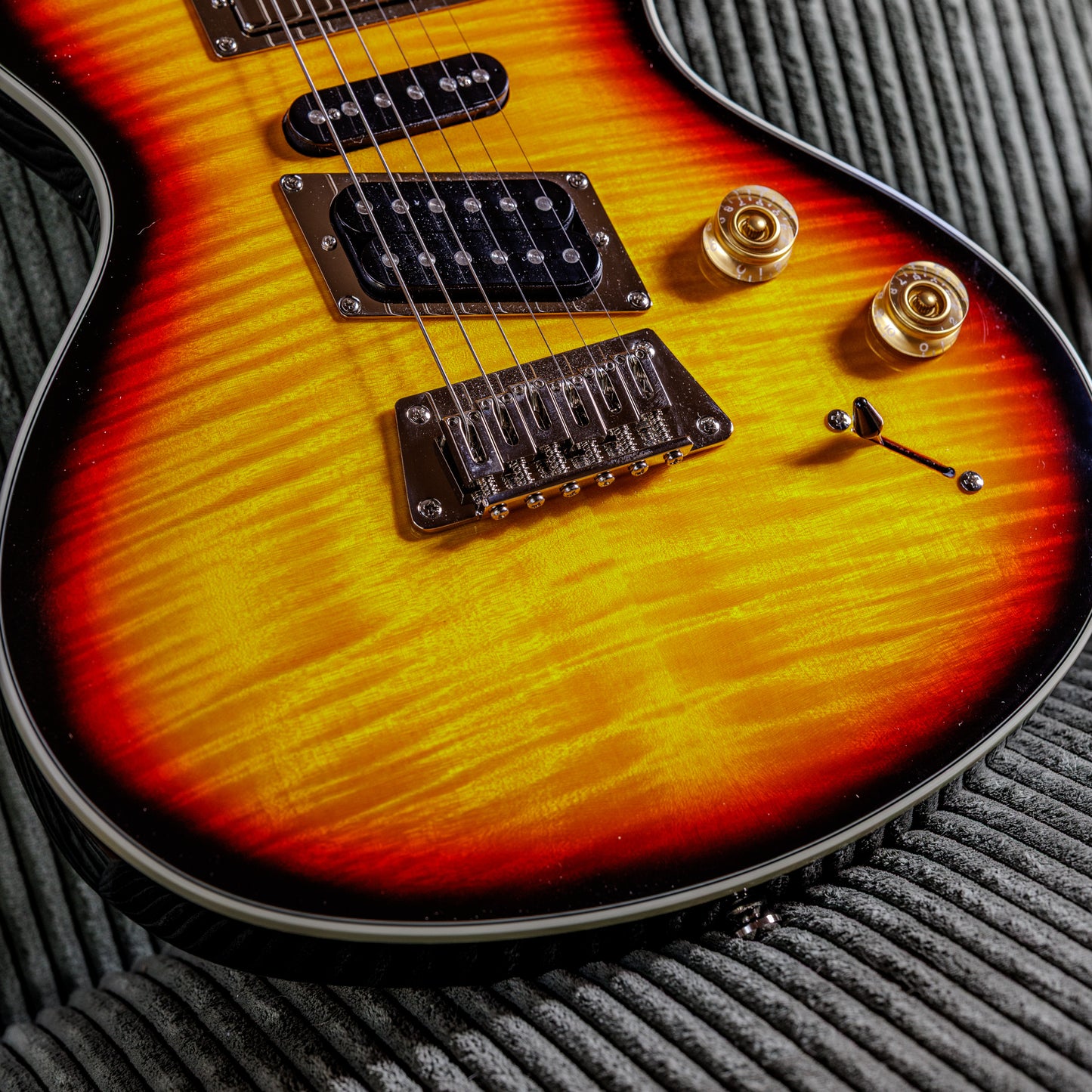 Epiphone Nighthawk Custom Reissue 2010 - 2013 - Fireburst