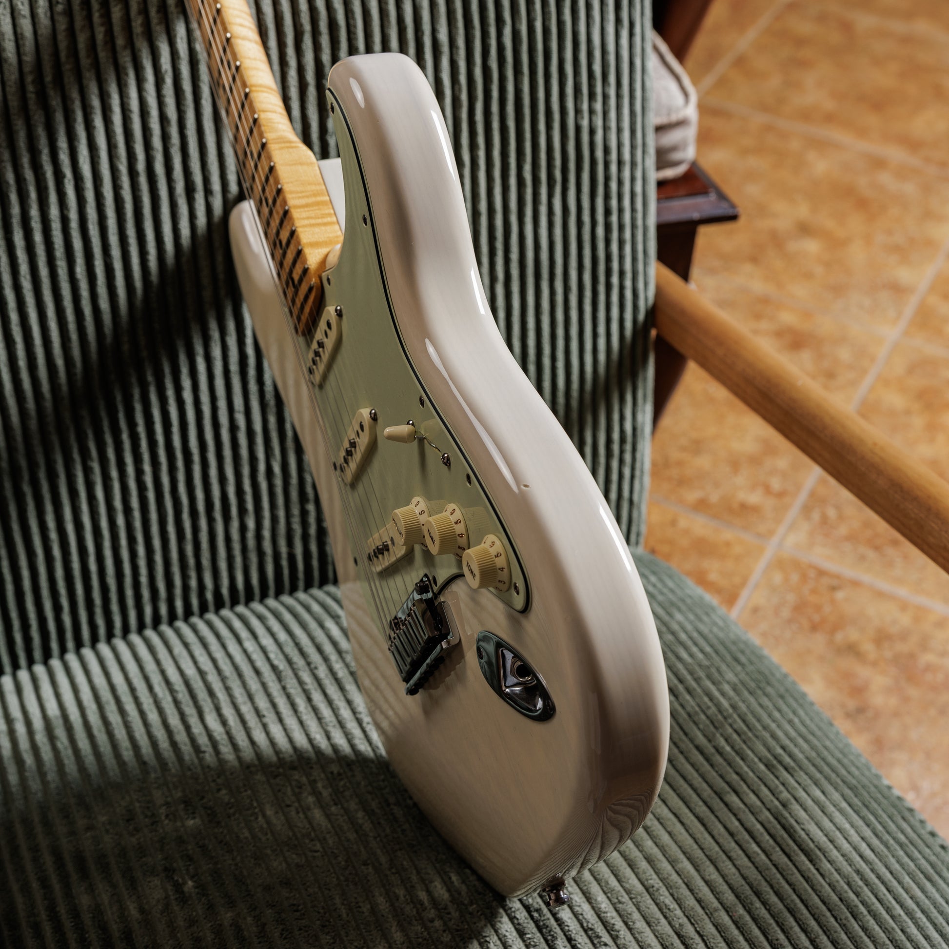 Fender Custom Shop Custom Deluxe Stratocaster - Transparent White