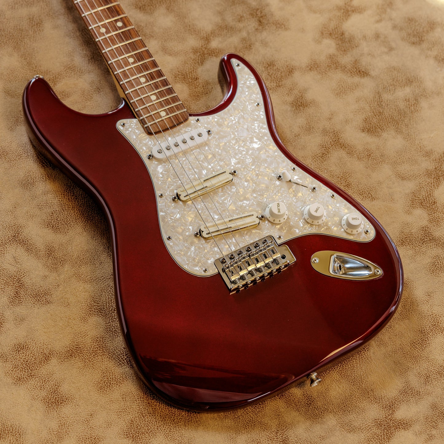 Fender Standard Stratocaster with Rosewood Fretboard 1998 - 2005 - Midnight Wine