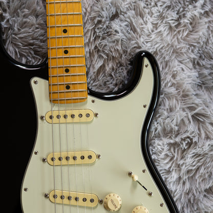 Fender American Professional II Stratocaster with Maple Fretboard 2020 - Present - Black