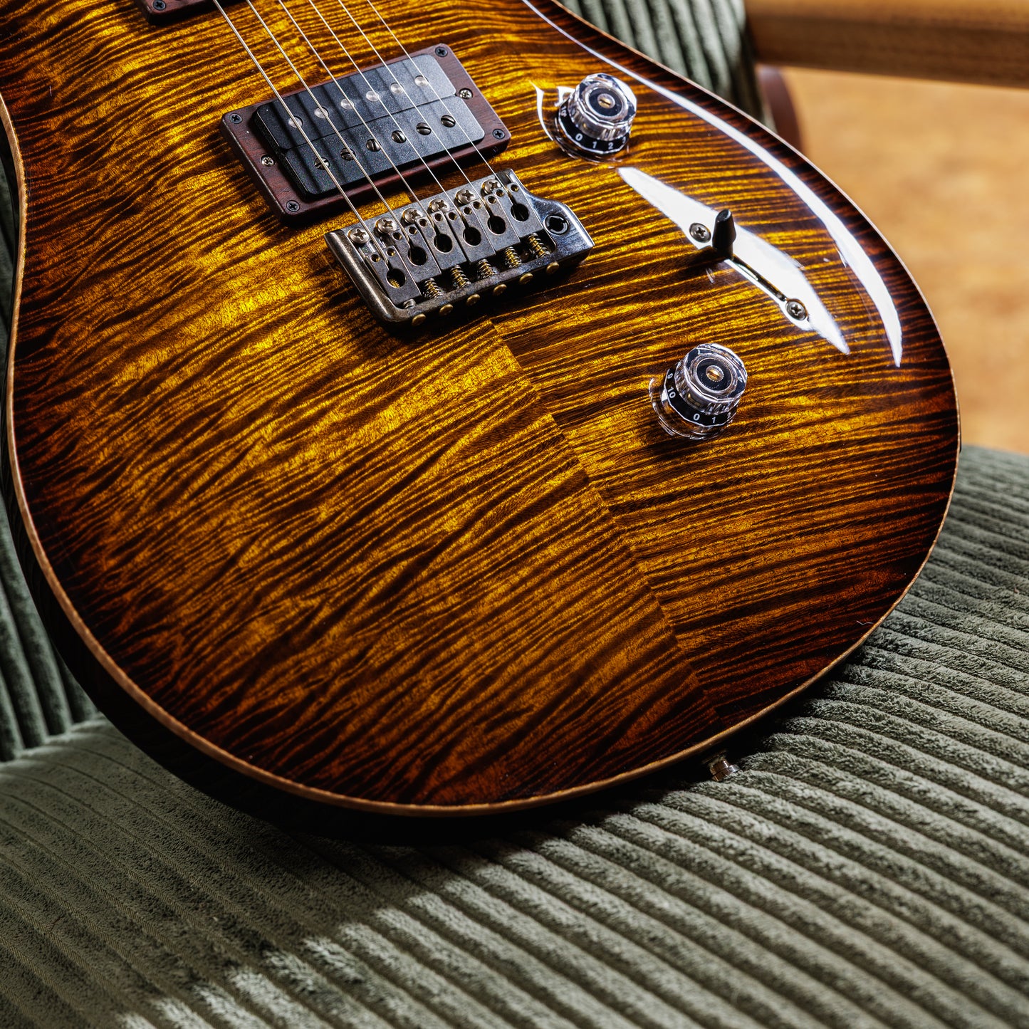 PRS Custom 24 Wood Library Black Gold Burst