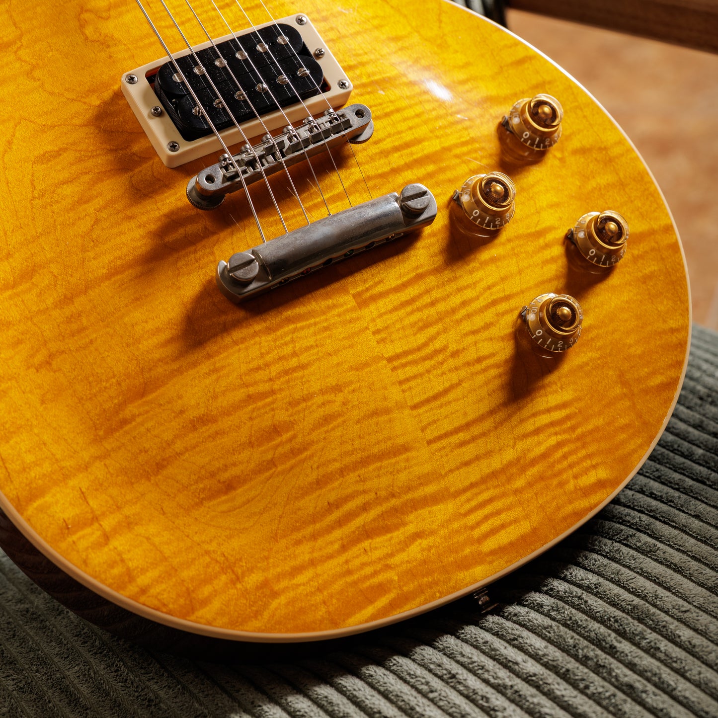 Gibson Les Paul Classic Plus 2001 - Translucent Amber
