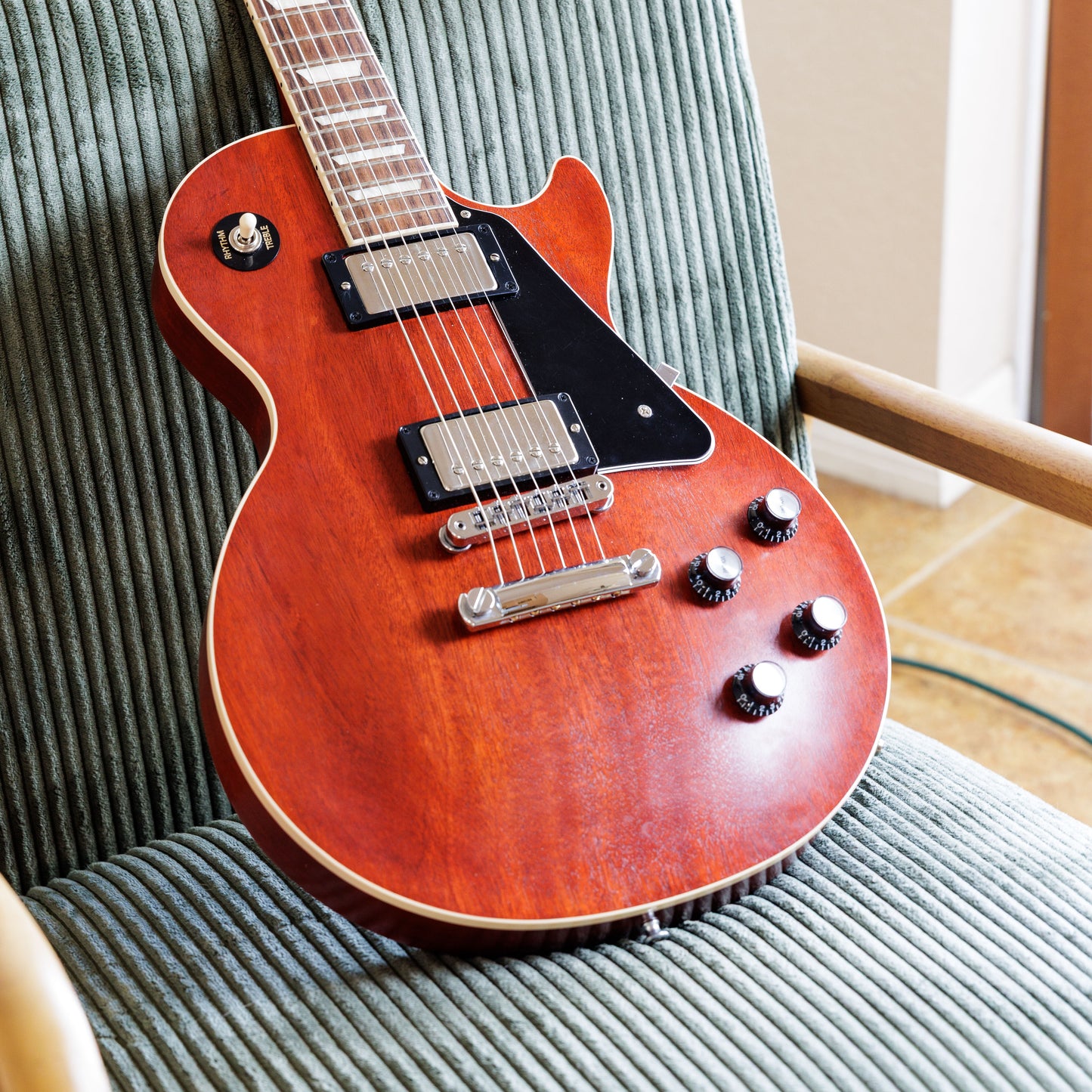 Gibson Les Paul Traditional Pro V Satin Mahogany Top 2020 - Satin Wine Red