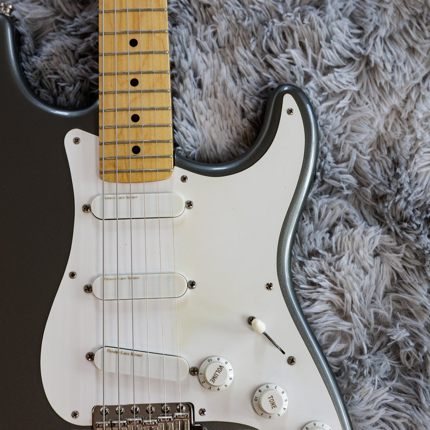 Fender Eric Clapton Artist Series Stratocaster with Lace Sensor Pickups 1988 - 2000 - Pewter