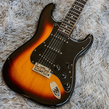 Fender Classic Player '60s Stratocaster with Rosewood Fretboard 2007 - 2018 - 3-Color Sunburst