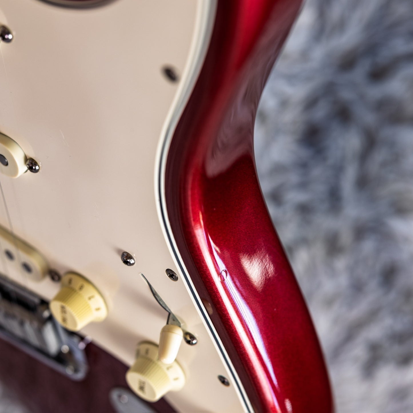 Fender American Standard Stratocaster with Maple Fretboard 1991 - Frost Red