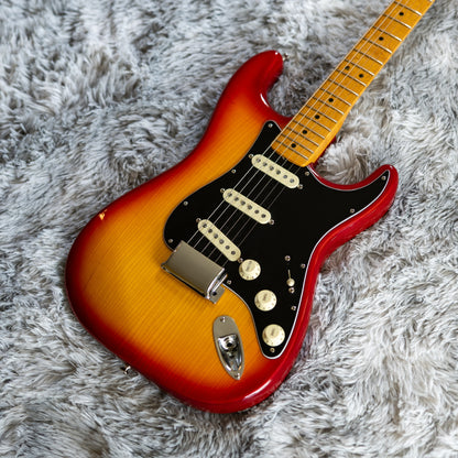 Clean Fender Rarities Series Flame Ash Top American Original '60s Stratocaster with Birdseye Maple Neck 2019 - Plasma Red Burst
