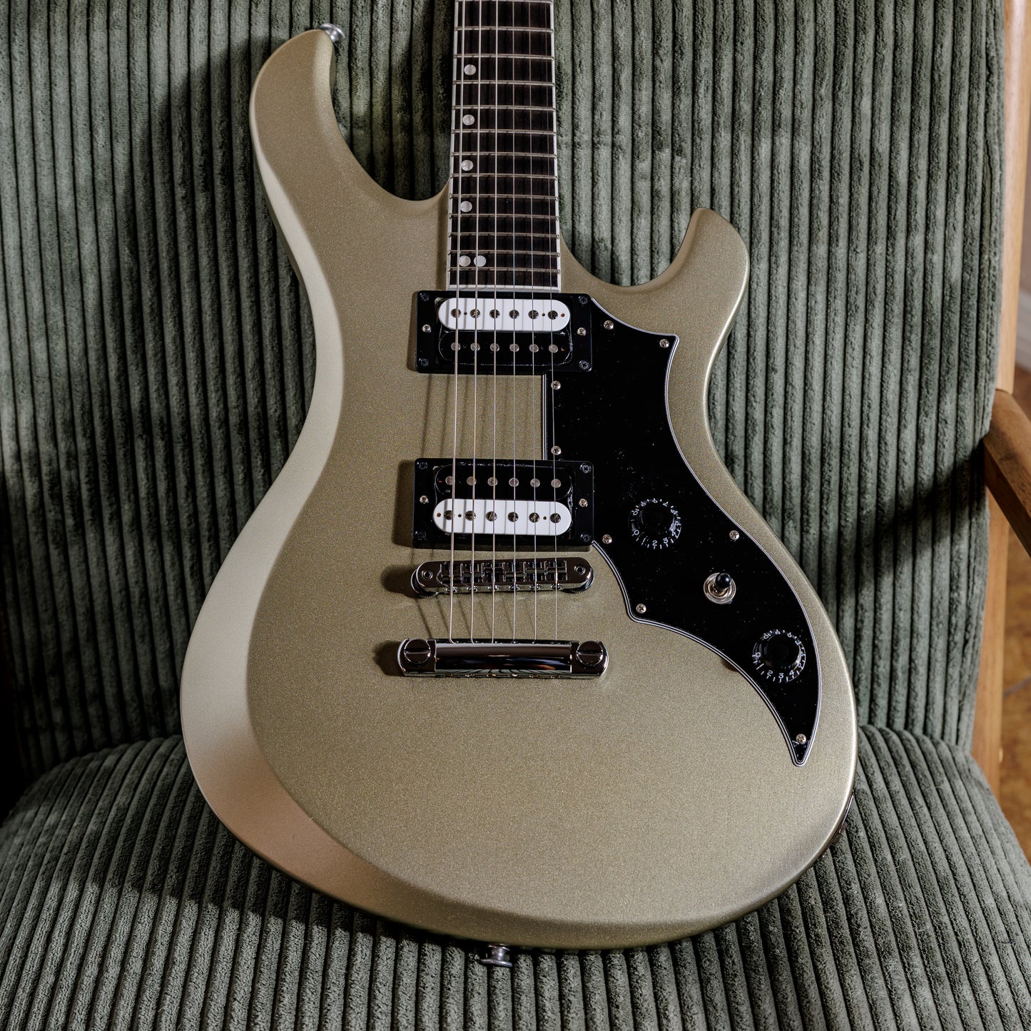 Gibson Victory 2024 - Present - Gold Mist Satin