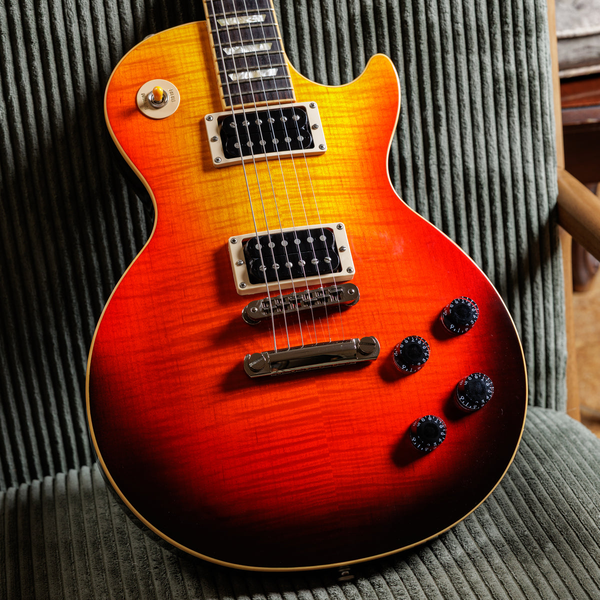 Gibson Guitar Of The Week #2 Les Paul Classic Antique 2007 - Fireburst