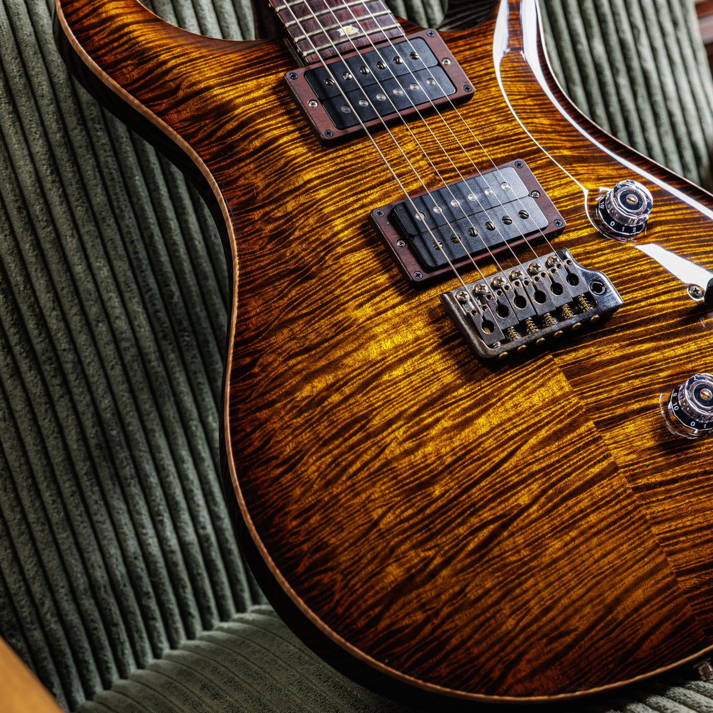 PRS Custom 24 Wood Library Black Gold Burst