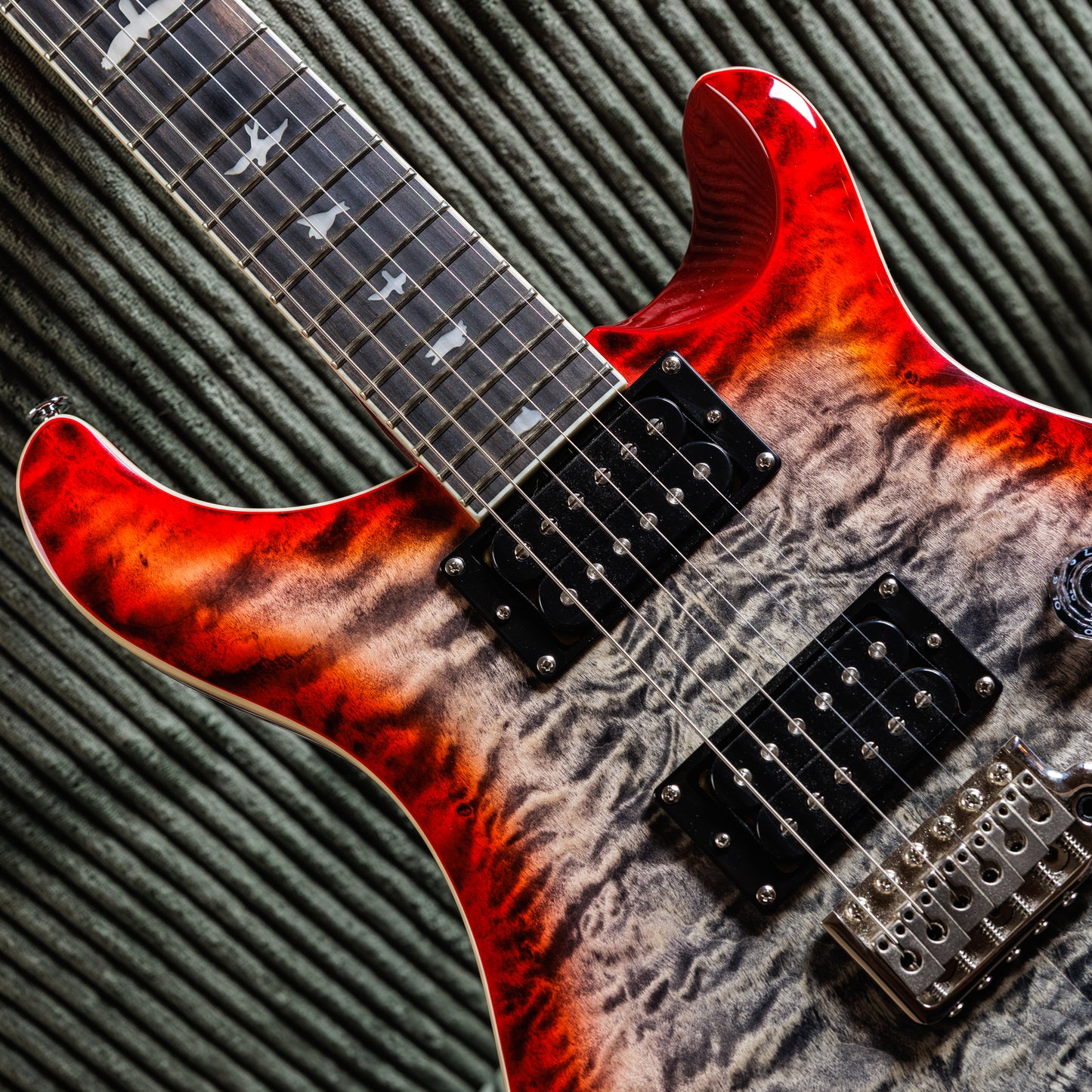 PRS SE Custom 24-08 Quilt 2025 - Present - Charcoal Cherry Burst