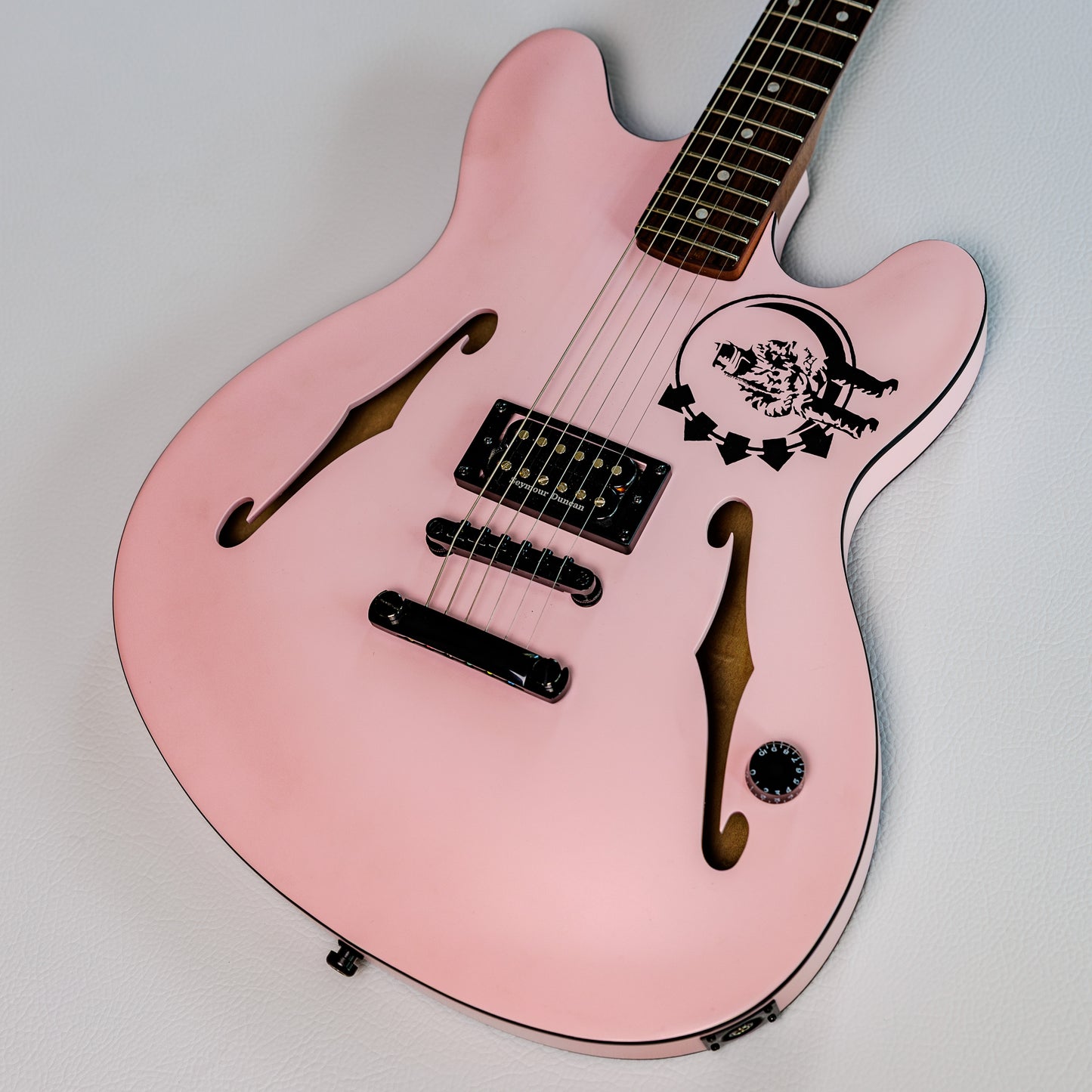 CLEAN Fender Tom DeLonge Starcaster 2024 - Present - Shell Pink