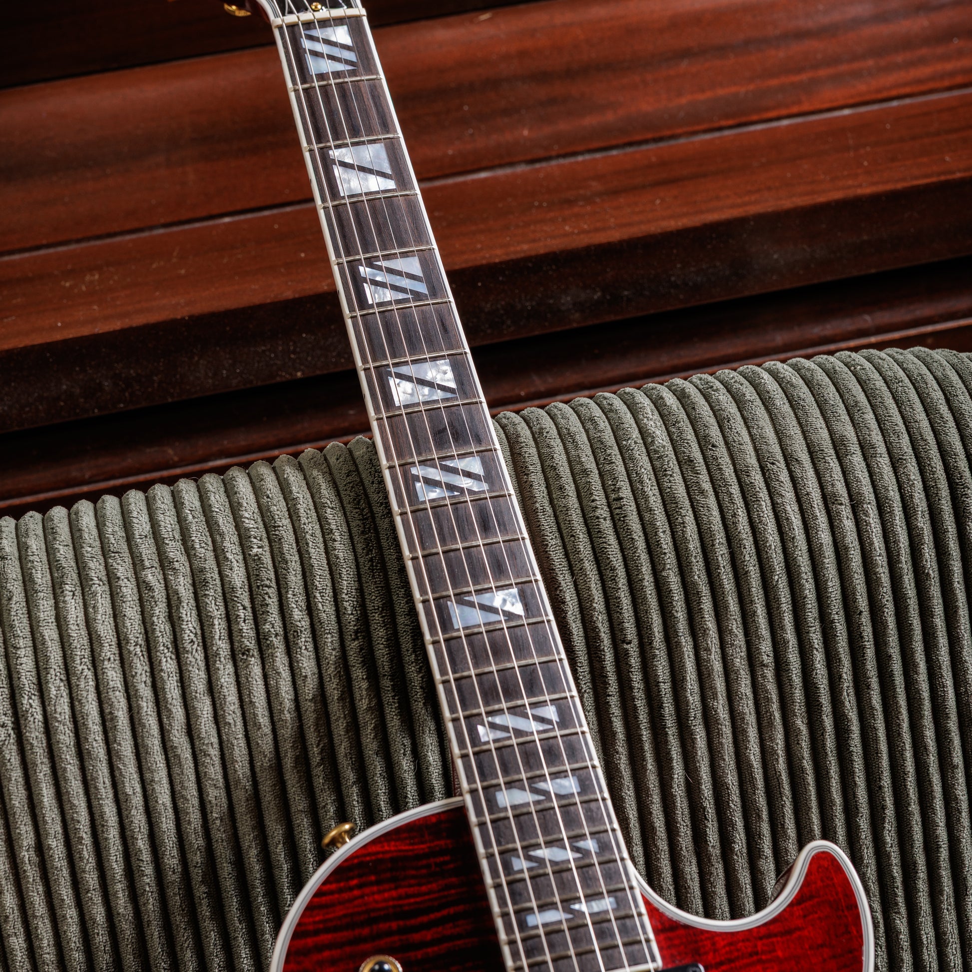 Gibson Les Paul Supreme 2024 - Dark Wine Red