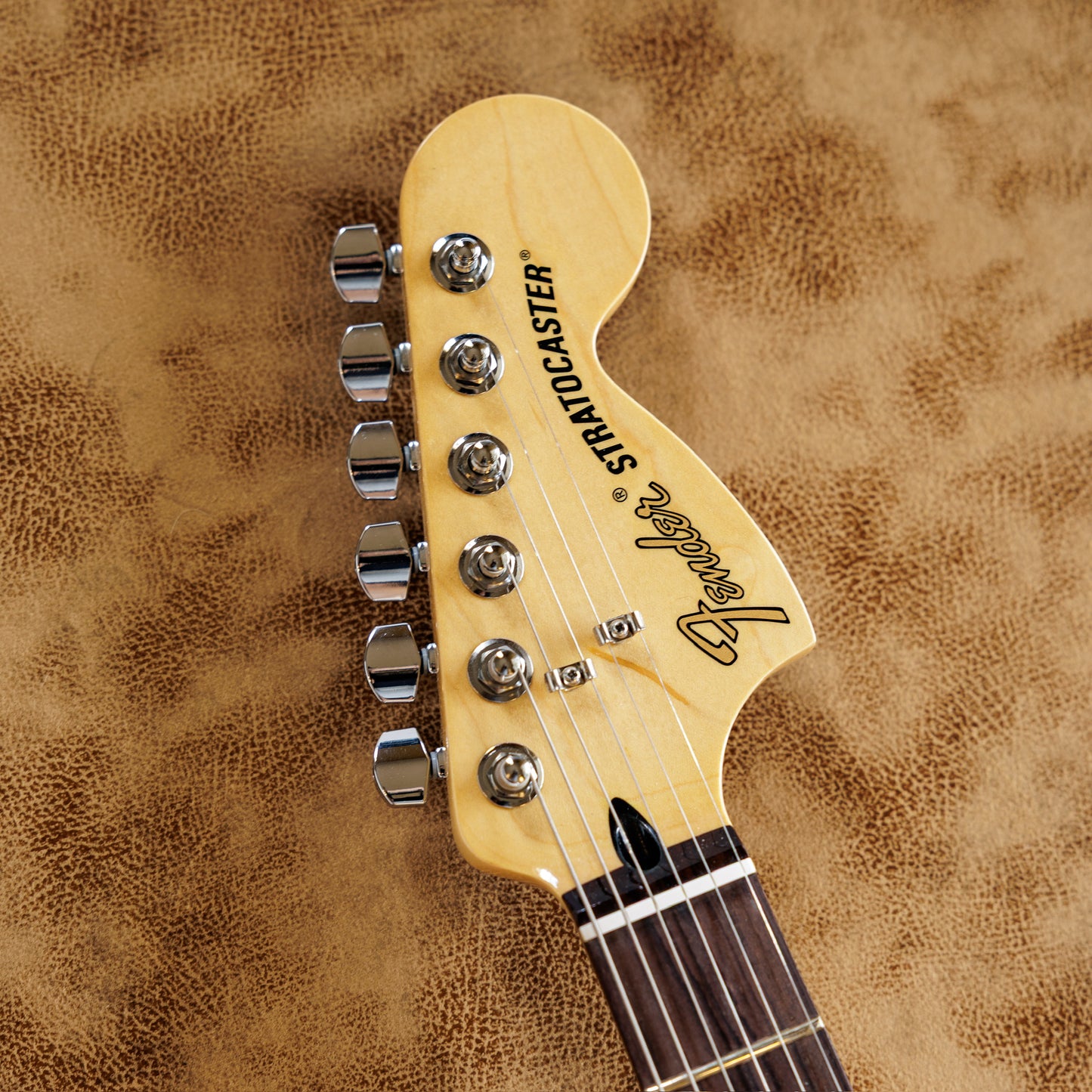 Minty Fender Deluxe Roadhouse Stratocaster with Rosewood Fretboard 2014 - 2015 - Sonic Blue