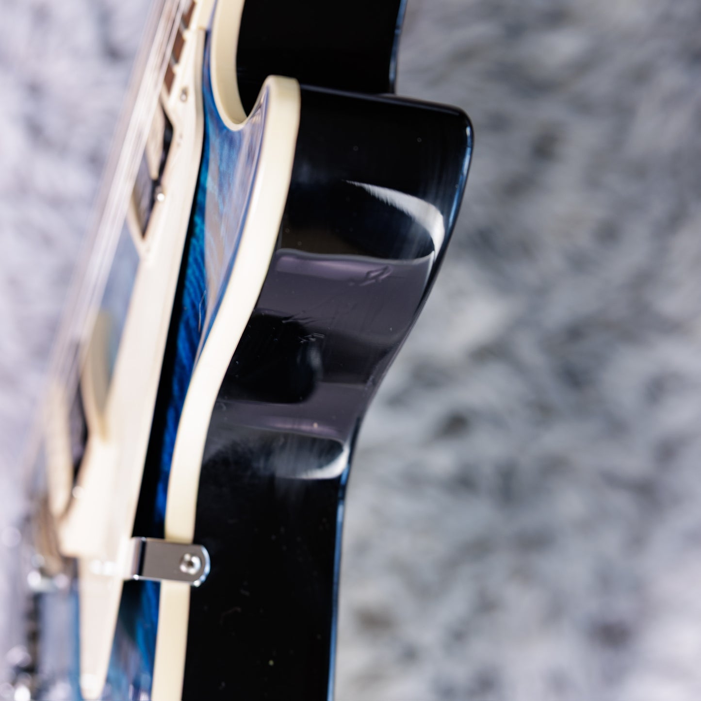 STUNNING Gibson Les Paul Traditional Pro V 2024 - Ocean Water Perimeter