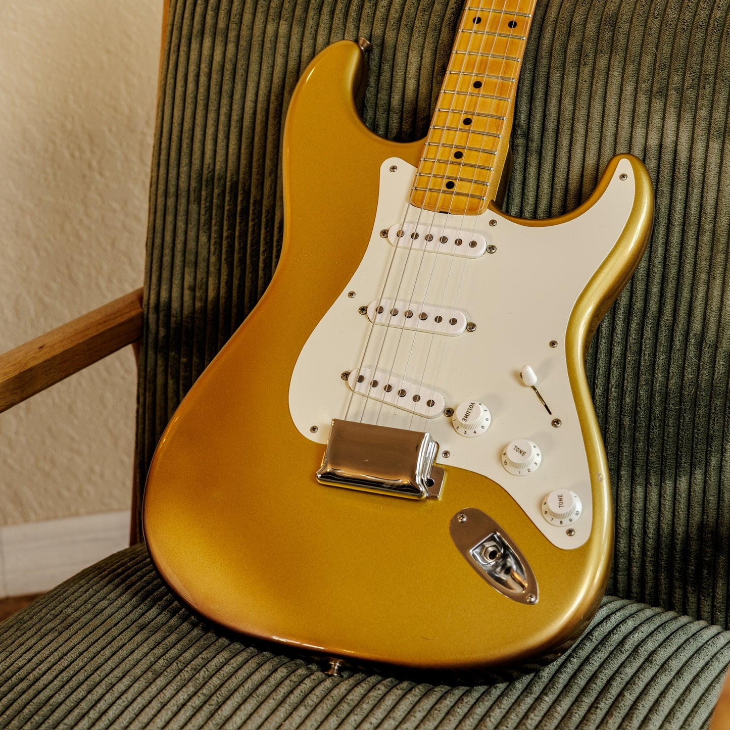 Fender American Original '50s Stratocaster with Maple Fretboard 2018 - 2021 - Aztec Gold