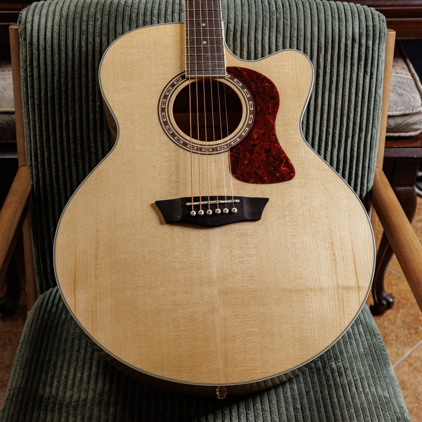 Washburn HJ40SCE Heritage Jumbo with Electronics 2010s - Natural