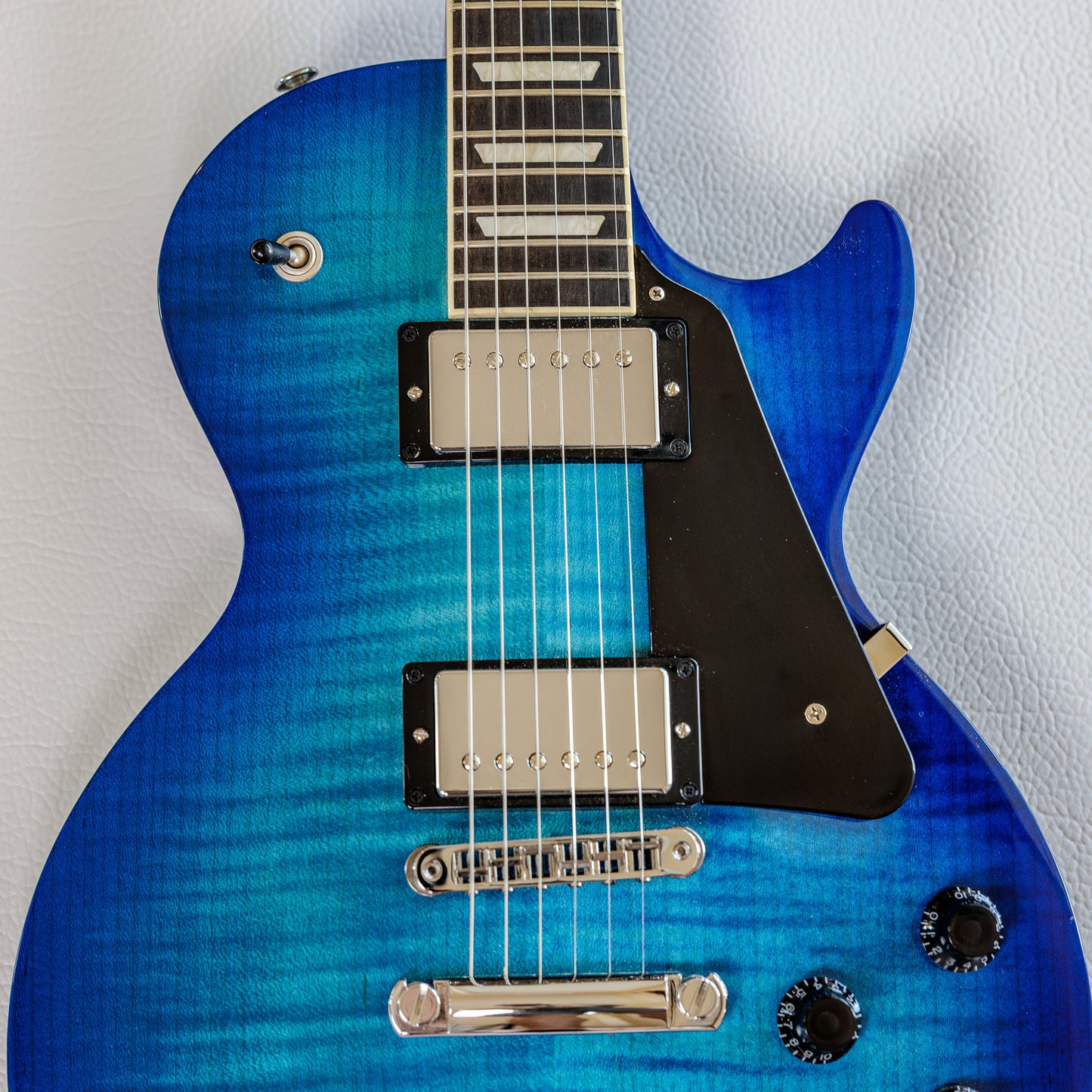 2024 Gibson Les Paul Studio Session – Cobalt Burst w/ Flame Top, Bound Board & OHGB