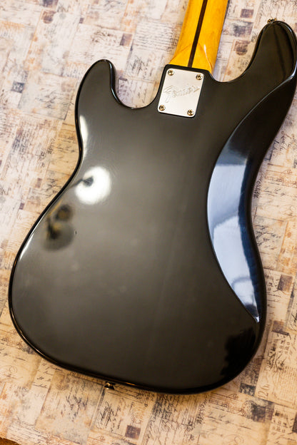 Fender Player Precision Bass with Pau Ferro Fretboard 2018 - Present - Black