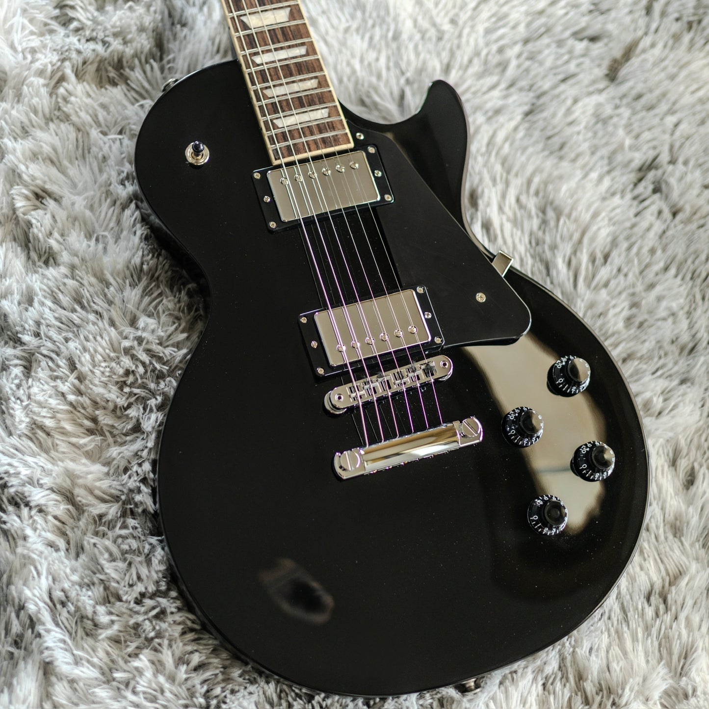 LIKE NEW Gibson Les Paul Studio 2024 - Present - Ebony
