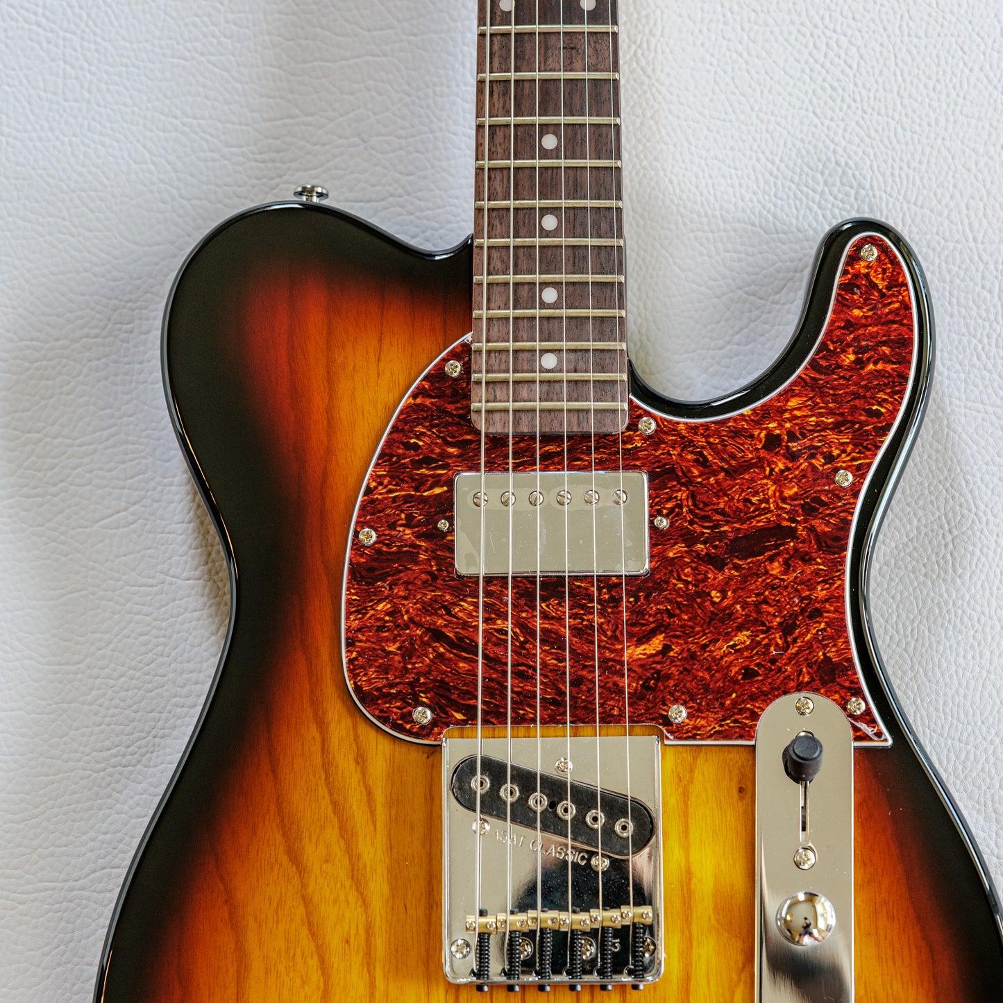 G&L Tribute Series ASAT Classic Bluesboy with Rosewood Fretboard 2010 - Present - 3-Tone Sunburst