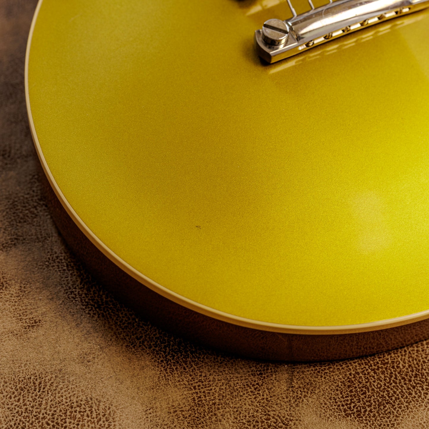 Gibson Custom Shop R7 ’57 Les Paul Standard Reissue Goldtop – Made to Measure Gloss – Case Candy