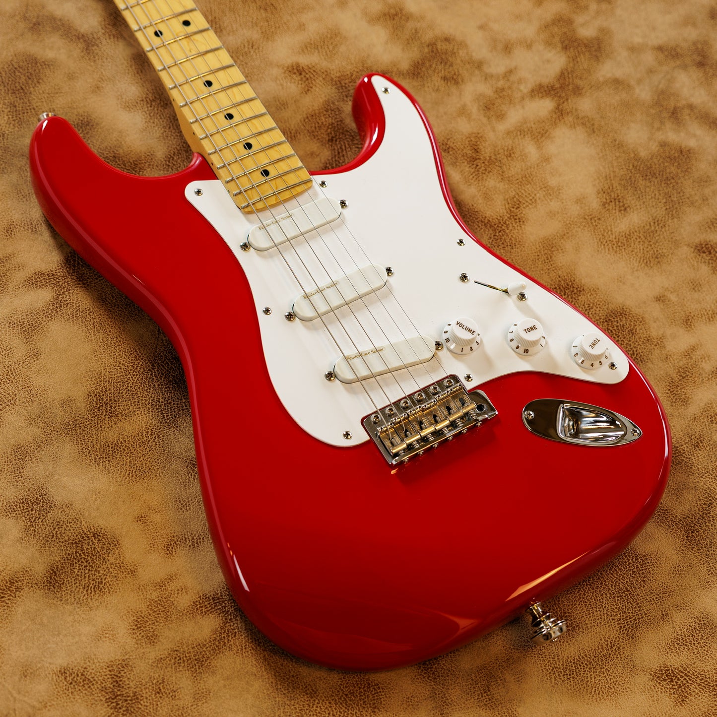 Fender Eric Clapton Artist Series Stratocaster with Lace Sensor Pickups 1999 - Torino Red
