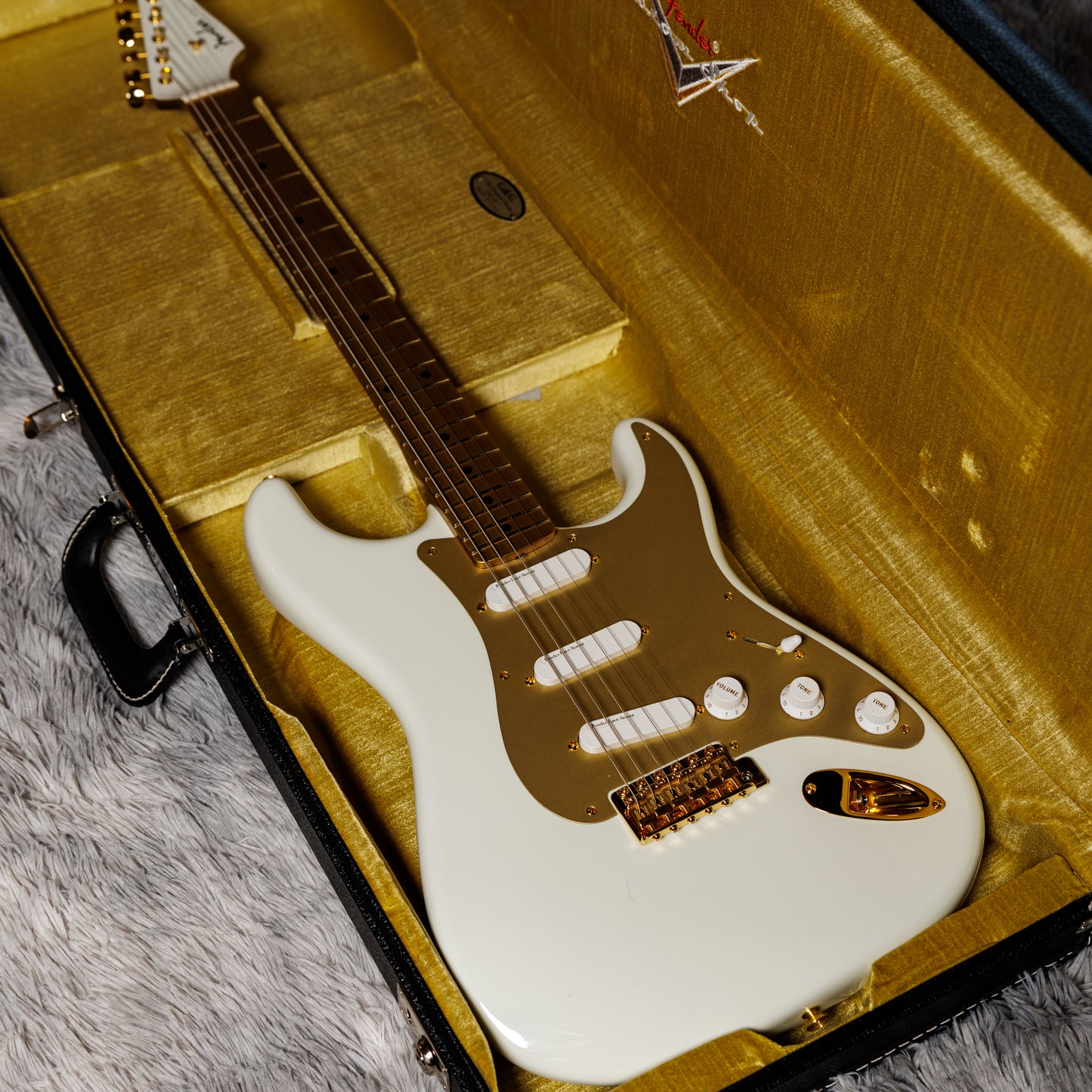 Fender Custom Shop 1959 Stratocaster NOS Olympic White / HLE Gold Lace Sensors
