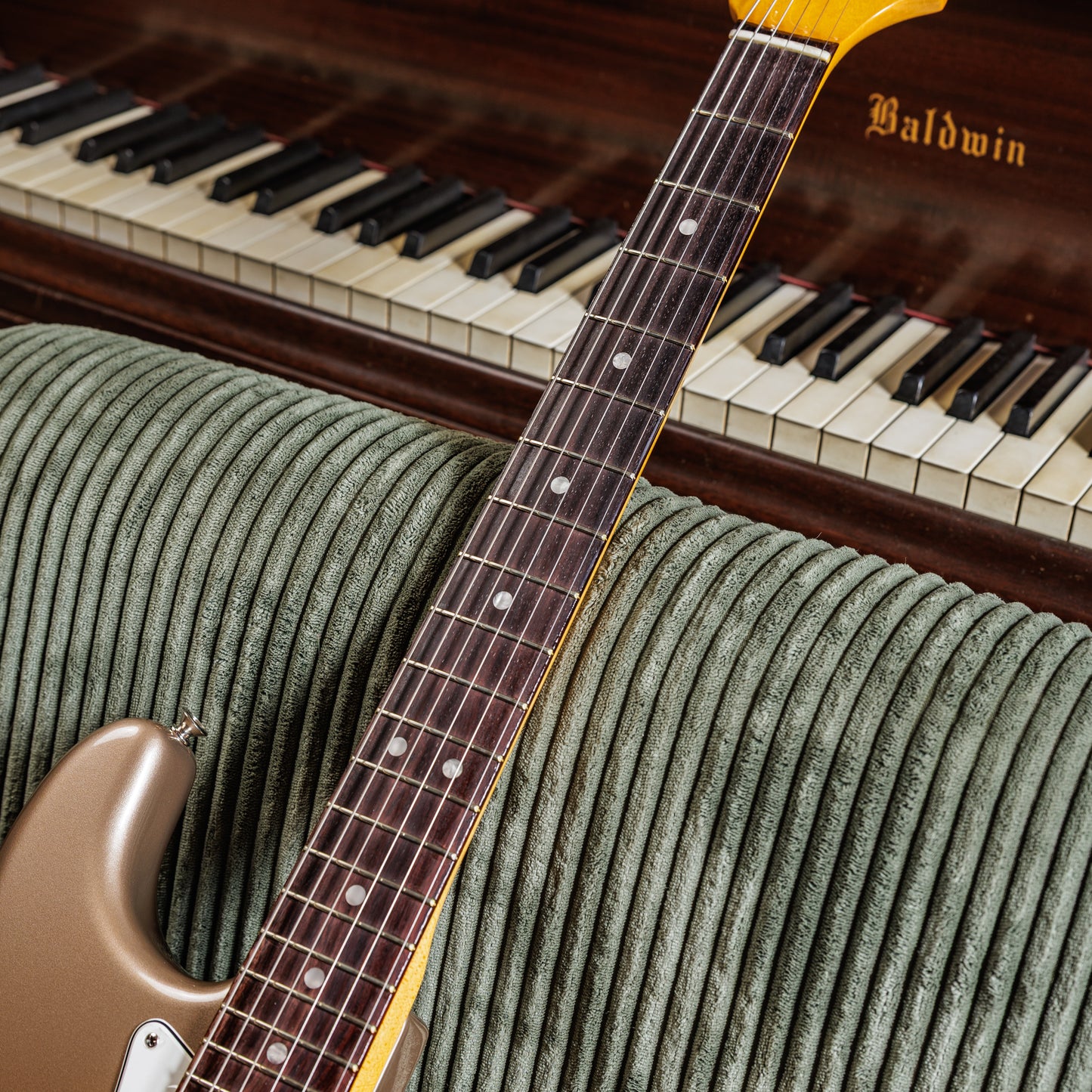 Fender American Vintage II '65 Stratocaster 2025 - Present - Shoreline Gold