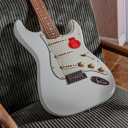 Fender Classic Player '60s Stratocaster with Pau Ferro Fretboard 2018 - Sonic Blue