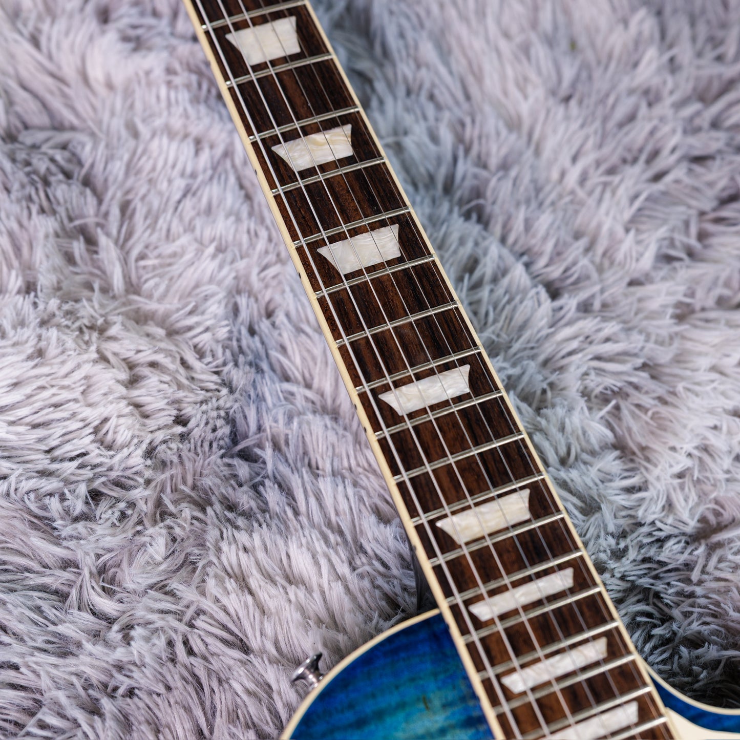 STUNNING Gibson Les Paul Traditional Pro V 2024 - Ocean Water Perimeter
