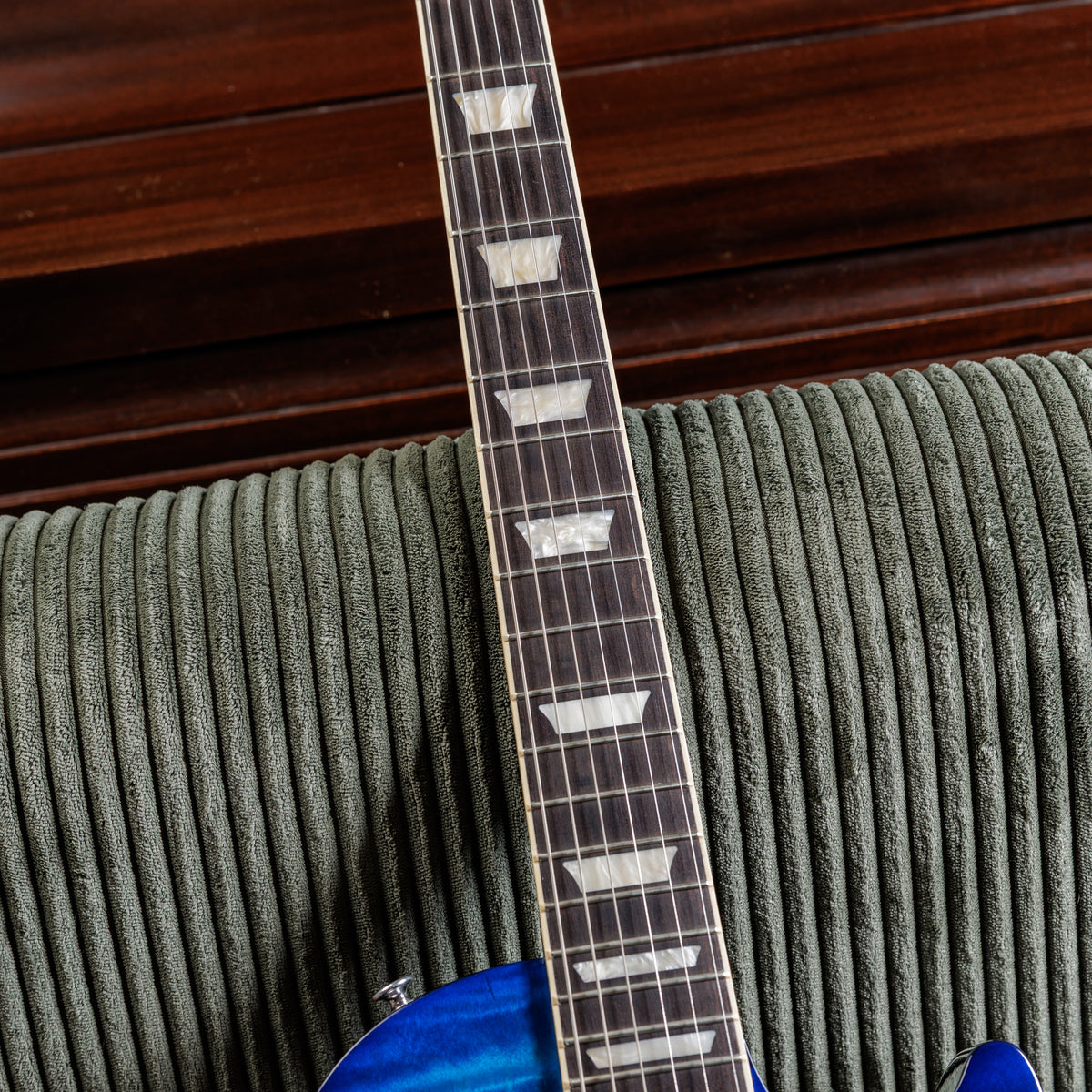 Gibson Les Paul Studio Session 2024 - Present - Cobalt Burst