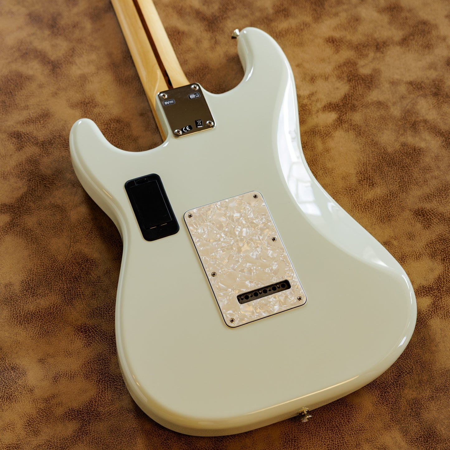 Minty Fender Deluxe Roadhouse Stratocaster with Rosewood Fretboard 2014 - 2015 - Sonic Blue