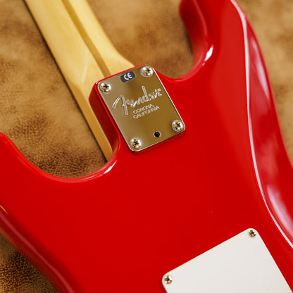 Fender Eric Clapton Artist Series Stratocaster with Lace Sensor Pickups 1999 - Torino Red