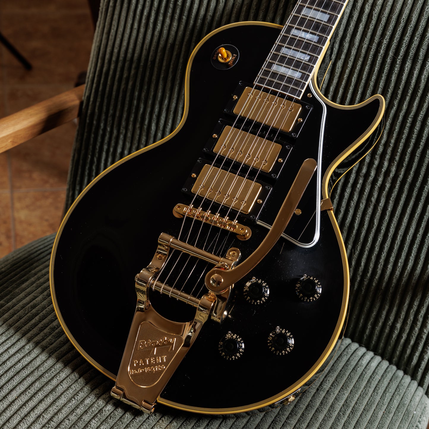 Gibson Custom Shop Historic 3-Pickup '57 Les Paul Custom Black Beauty Reissue with Bigsby 2026 - Ebony VOS