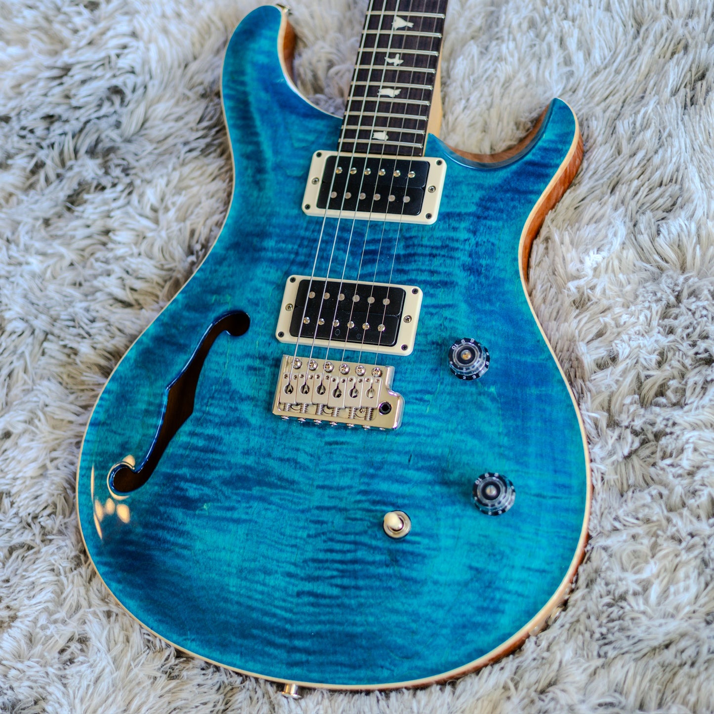 PRS CE 24 Semi-Hollow 2019 - 2020 - Blue Matteo