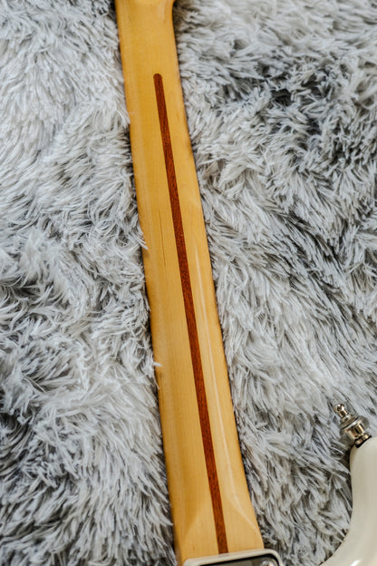 Fender Player Stratocaster with Maple Fretboard 2021 - Present - Olympic Pearl