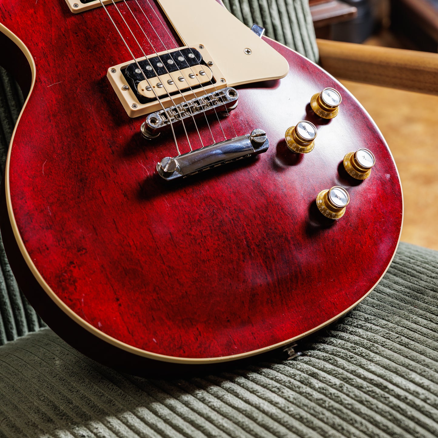 Gibson Les Paul Traditional Pro V Satin 2019 - Satin Wine Red