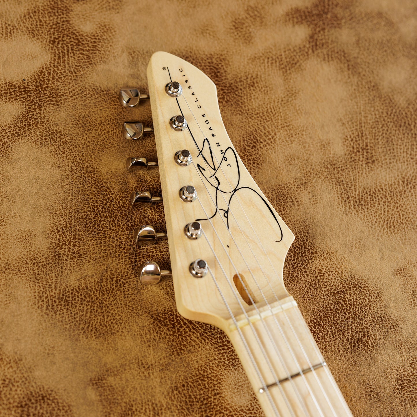 John Page Classic Ashburn 2010s - Inca Silver