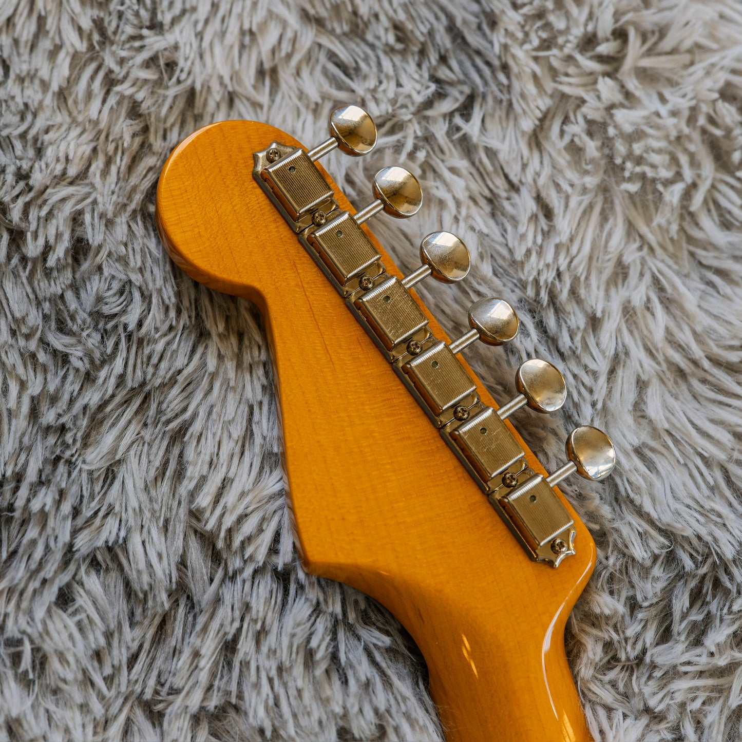 Fender Eric Johnson Stratocaster with Maple Fretboard 2005 - Present - White Blonde